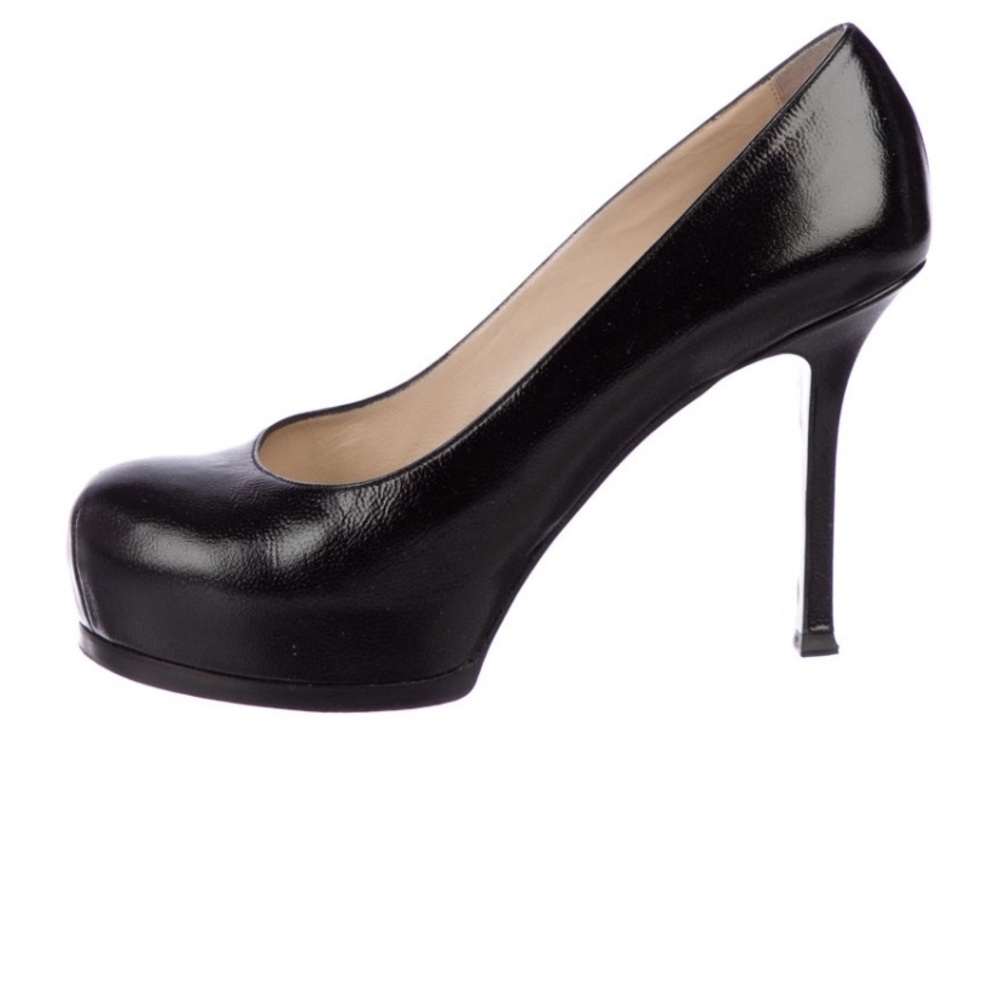 Shoes - Picture 3 of 8